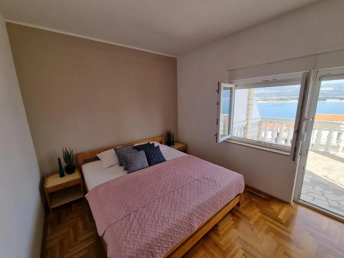 Villa Nena In Central Dalmatia Trogir