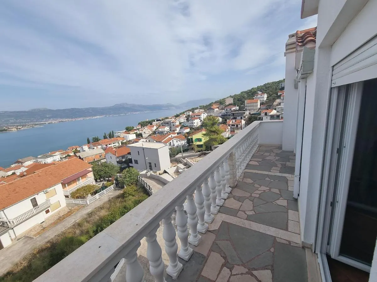 Villa Nena In Central Dalmatia Trogir Apartment